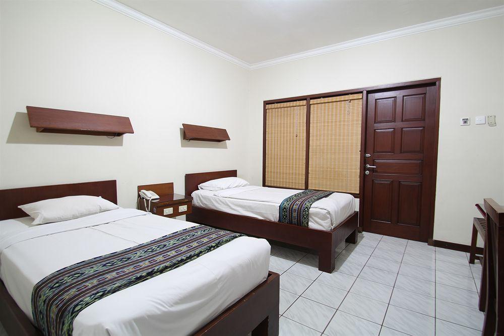 Paradiso Beach Inn Kuta  Exterior photo