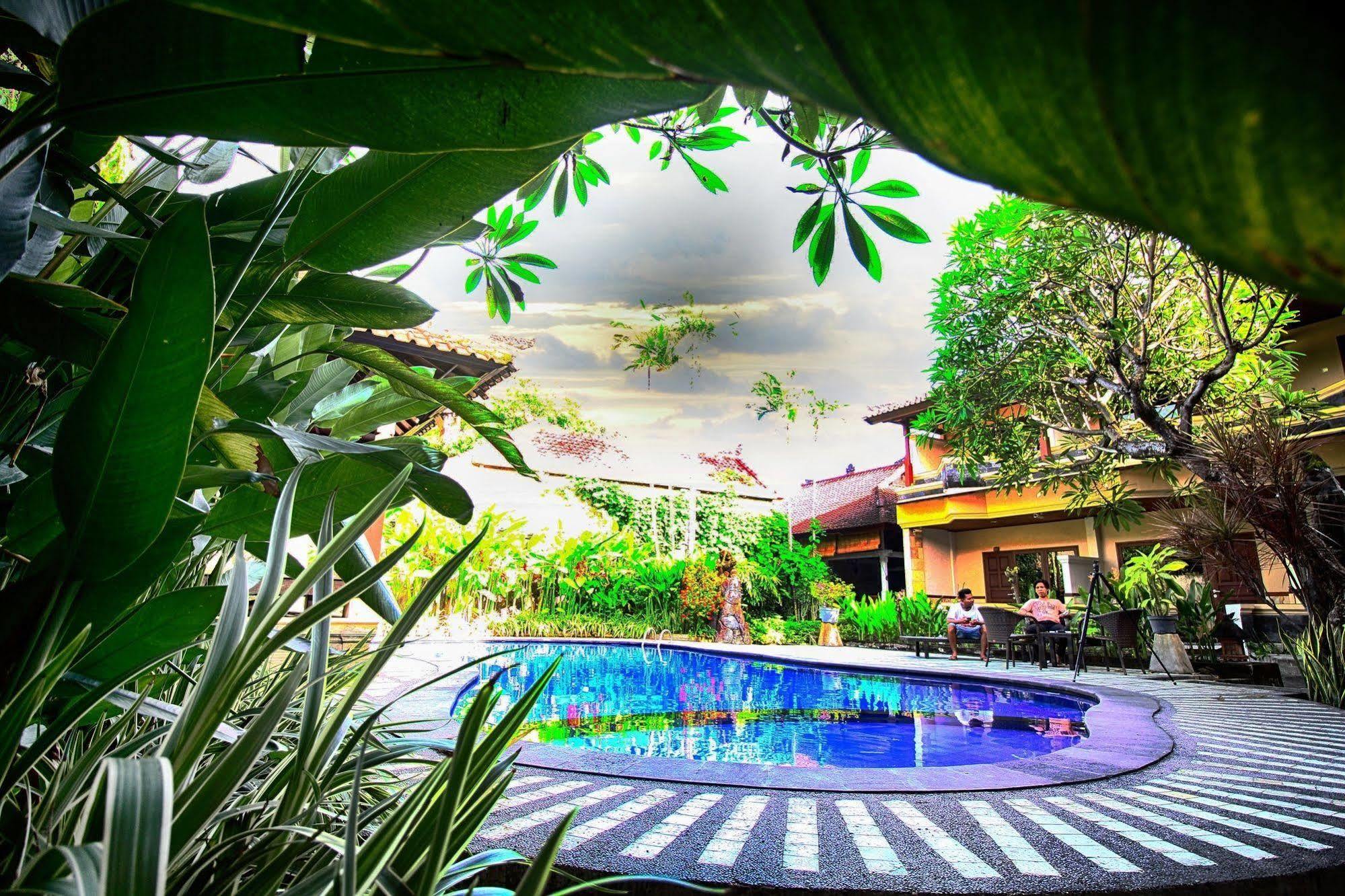 Paradiso Beach Inn Kuta  Exterior photo